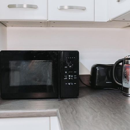 Deluxe 2 Bed Flat In Patchway Near Aztec West And Cribbs Causeway Bristol Apartment ภายนอก รูปภาพ