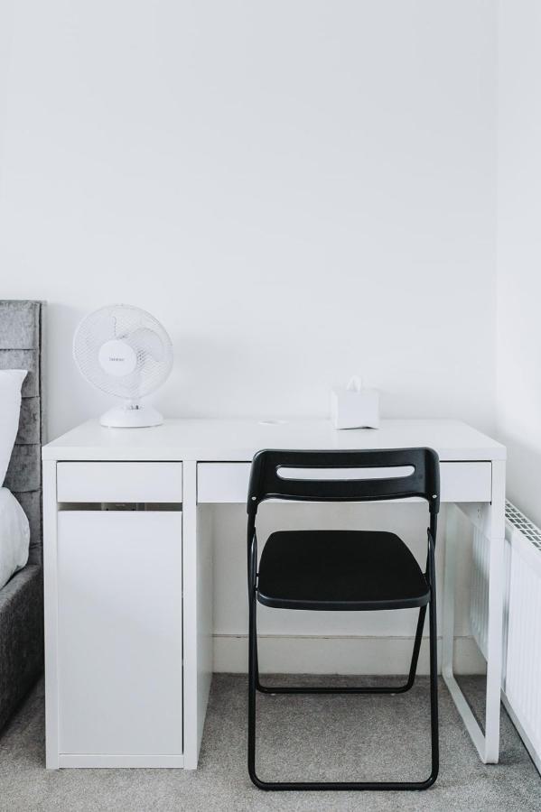 Deluxe 2 Bed Flat In Patchway Near Aztec West And Cribbs Causeway Bristol Apartment ภายนอก รูปภาพ