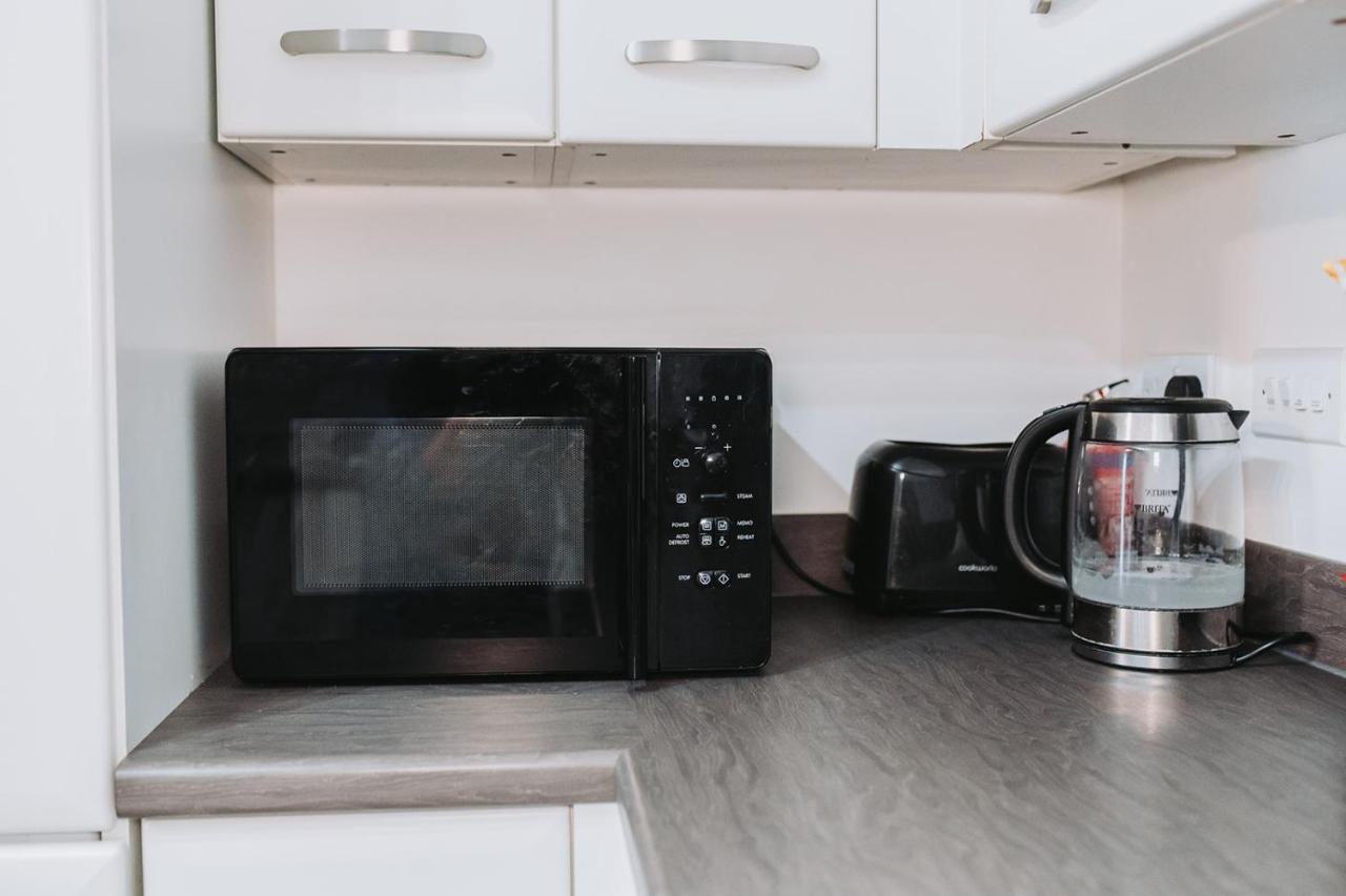 Deluxe 2 Bed Flat In Patchway Near Aztec West And Cribbs Causeway Bristol Apartment ภายนอก รูปภาพ