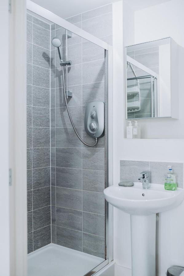 Deluxe 2 Bed Flat In Patchway Near Aztec West And Cribbs Causeway Bristol Apartment ภายนอก รูปภาพ