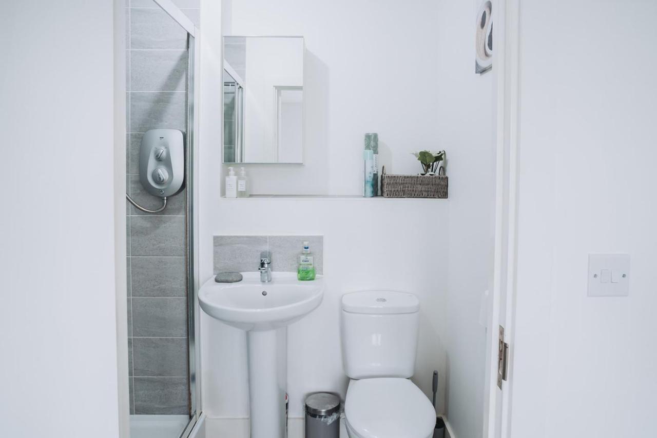 Deluxe 2 Bed Flat In Patchway Near Aztec West And Cribbs Causeway Bristol Apartment ภายนอก รูปภาพ
